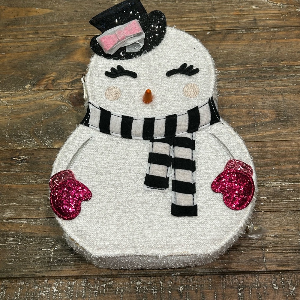 ☃️☃️Betsey Johnson Snow Gal Crossbody Bag Brand New☃️☃️